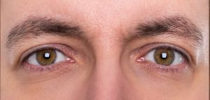 Two eyes that are clear